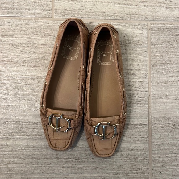 Cute CD college shoes - Picture 2 of 5